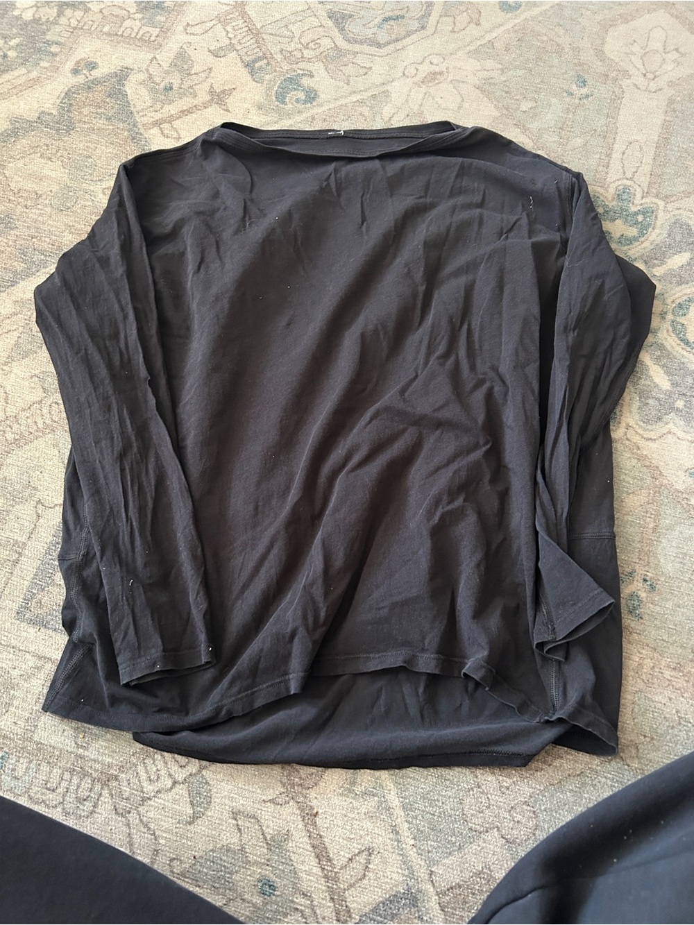 Women’s Lululemon Black Long sleeve Shirt - Black